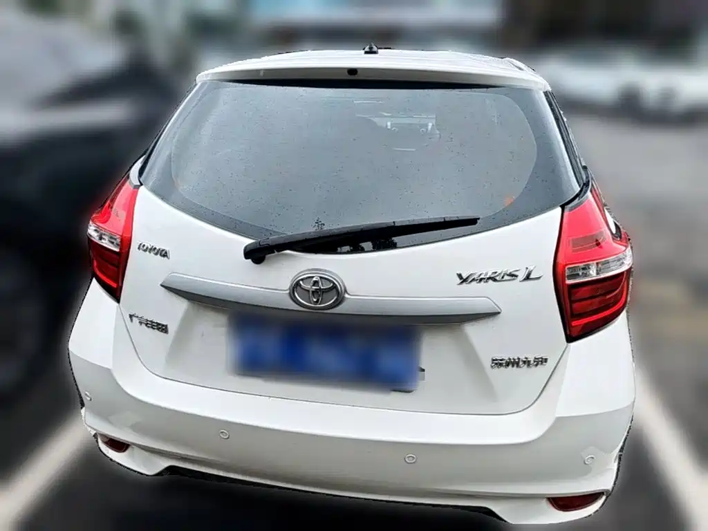 Toyota Yaris L 2018 — фото 10