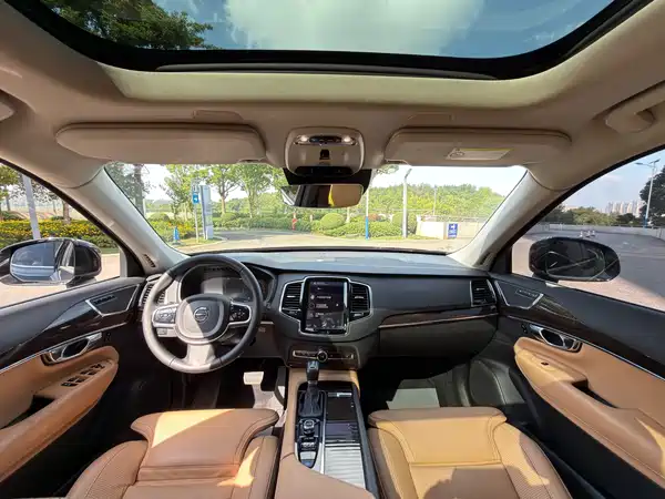 Volvo XC90 2015