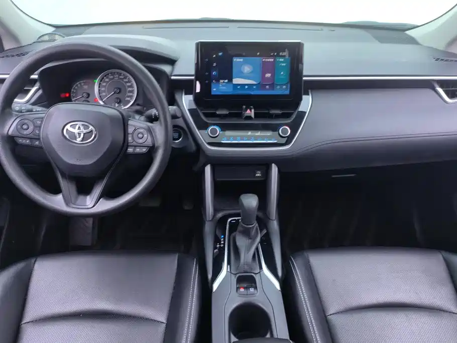 Toyota Corolla Cross 2022 — фото 12