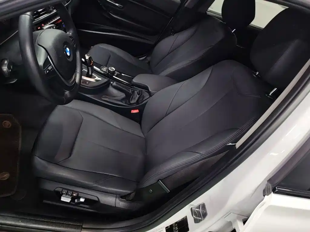 BMW 3 Series 2017 — фото 15