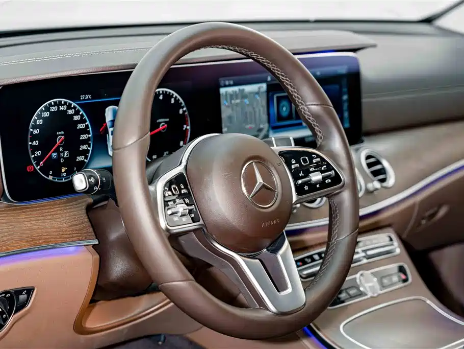 Mercedes-Benz E-Class 2018 — фото 9