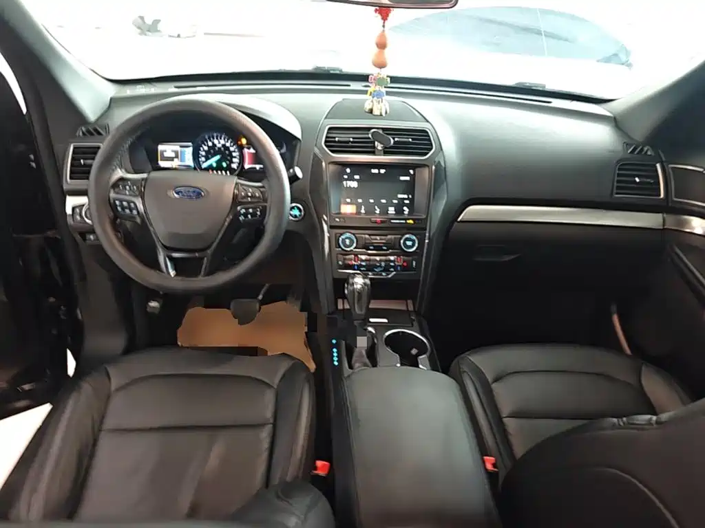 Ford Explorer 2018 — фото 10