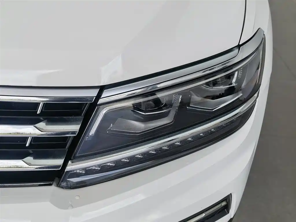 Volkswagen Tiguan L 2018