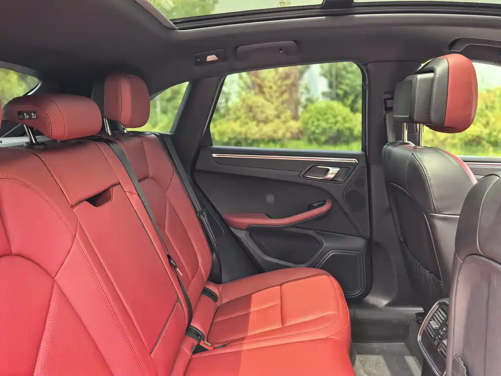 Porsche Macan 2022 — фото 10