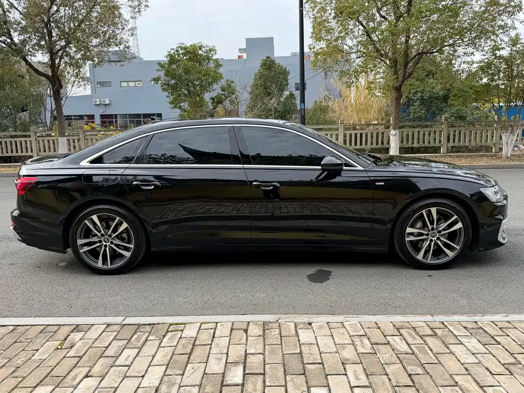 Audi A6L 2023 — фото 4