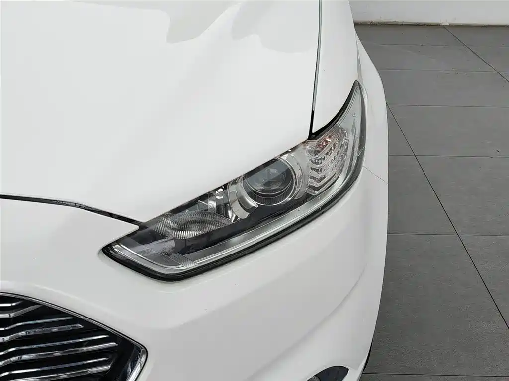 Ford Mondeo 2016 — фото 7