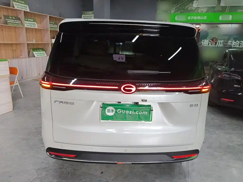 GAC Motor E8 PHEV 2024