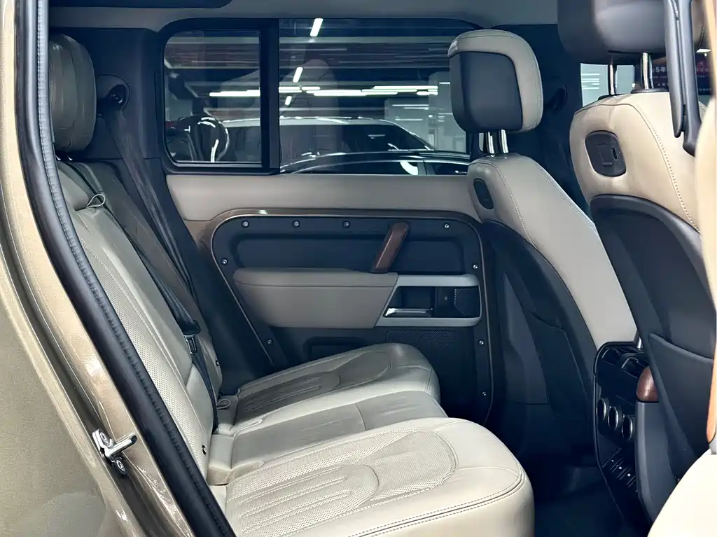 Land Rover Defender 2020 — фото 8