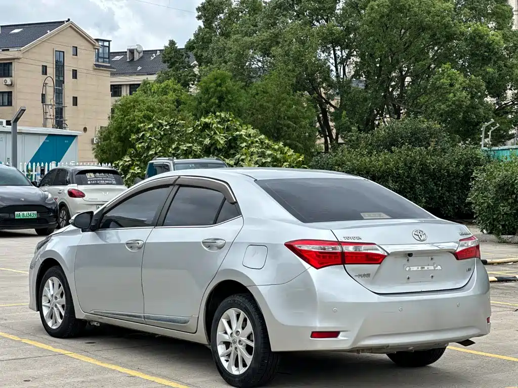 Toyota Corolla 2015 — фото 19