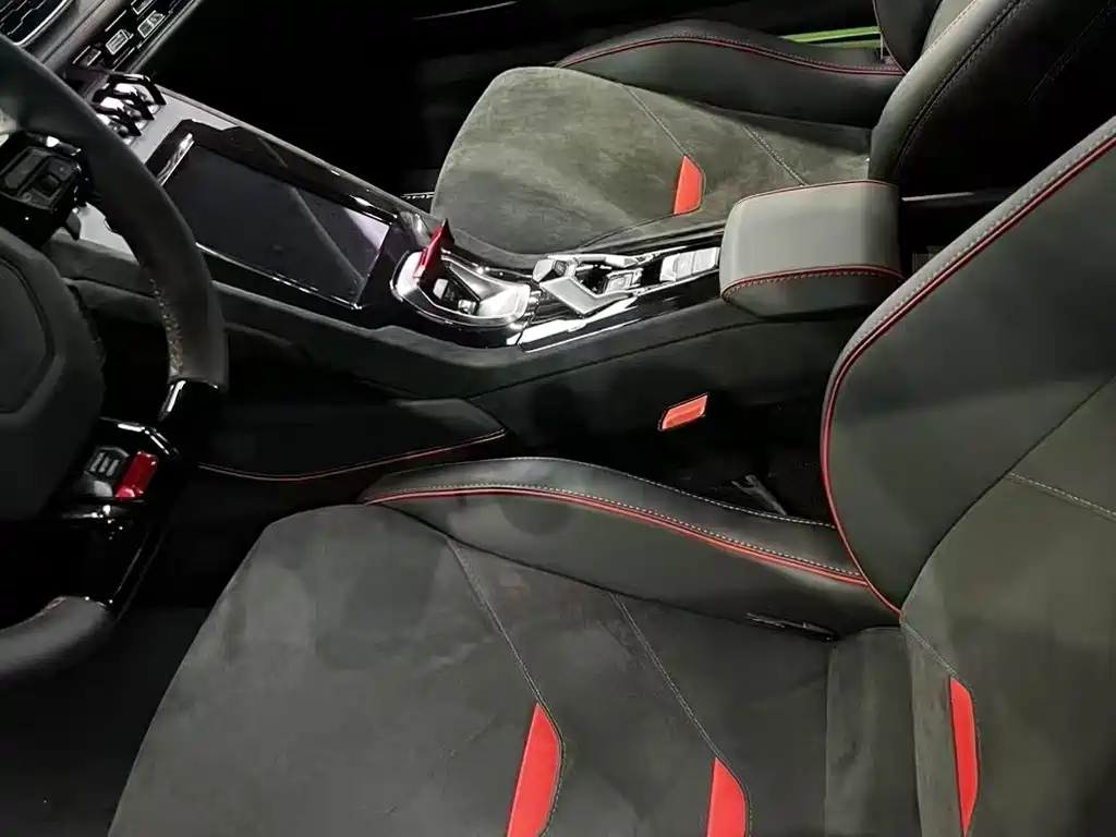 Lamborghini Huracán 2021