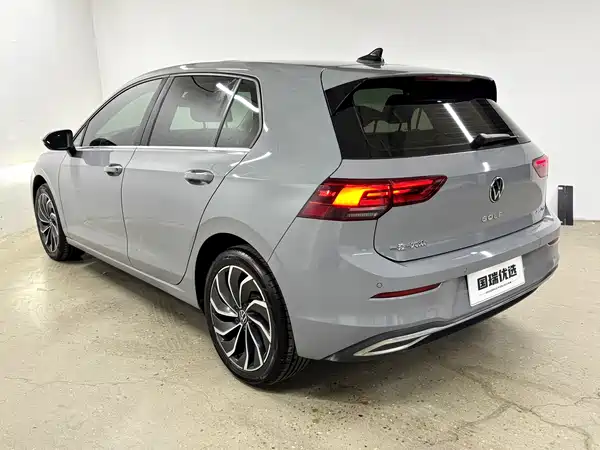 Volkswagen Golf 2024