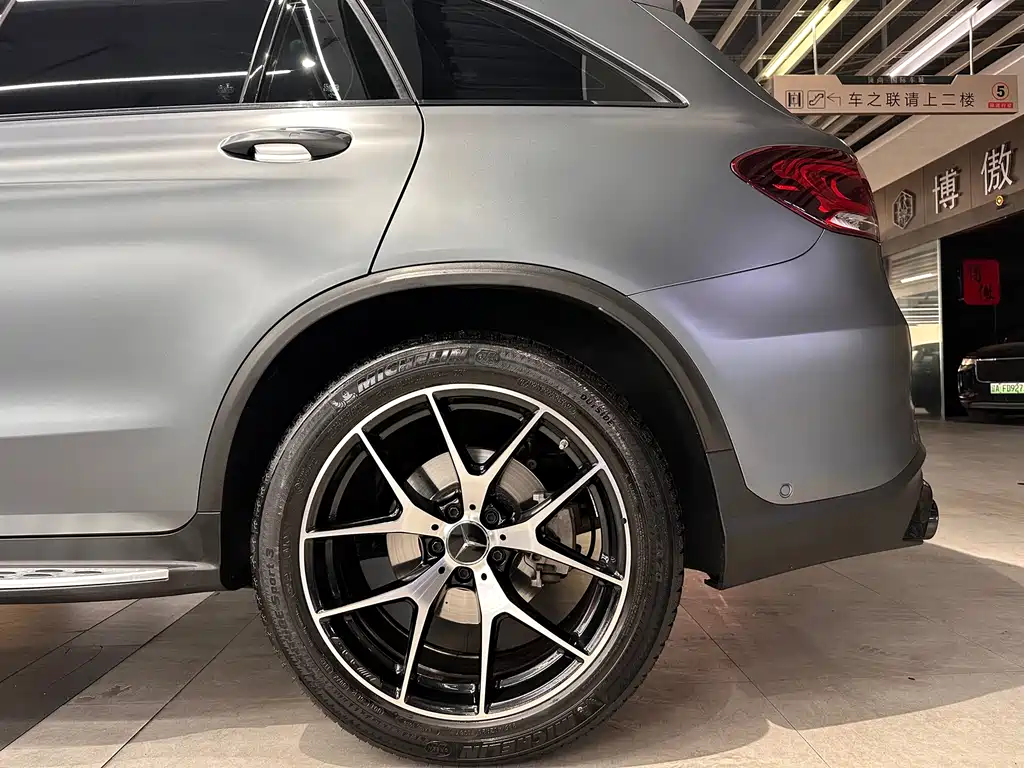 Mercedes-Benz GLC AMG 2023 — фото 18