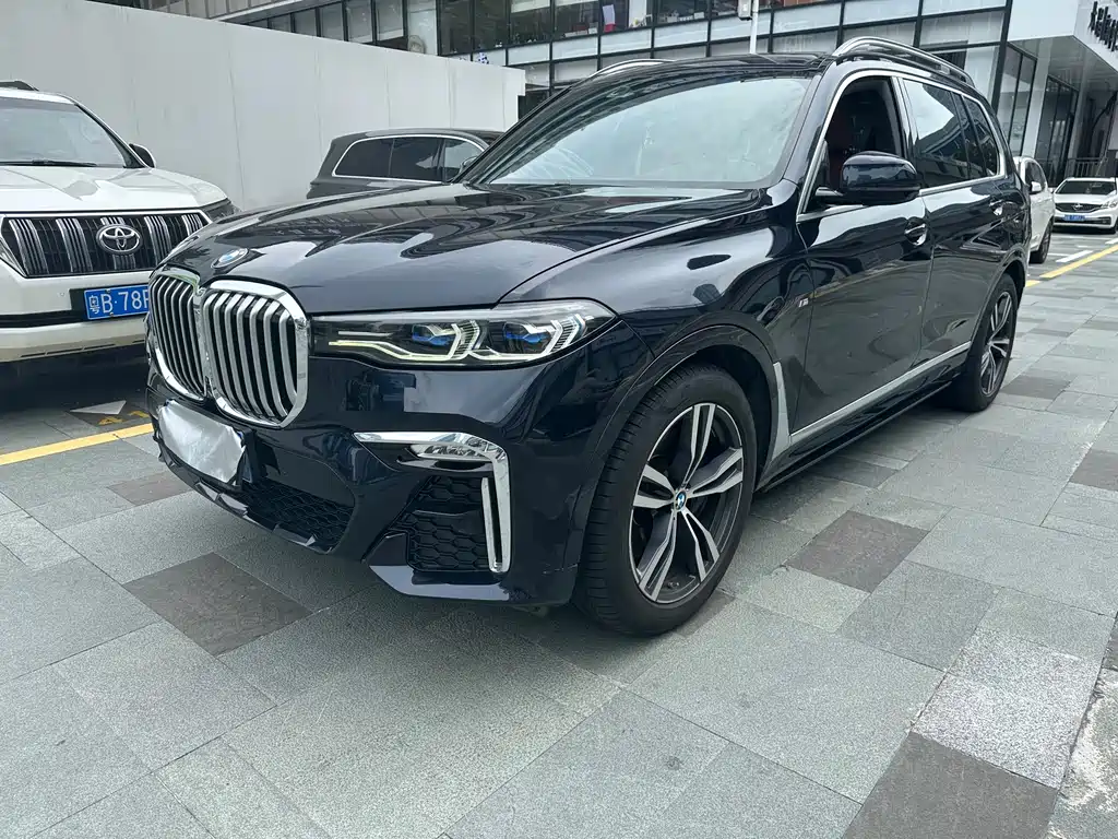 BMW X7 2021