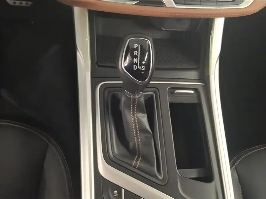 Geely Vision X6 2018 — фото 16