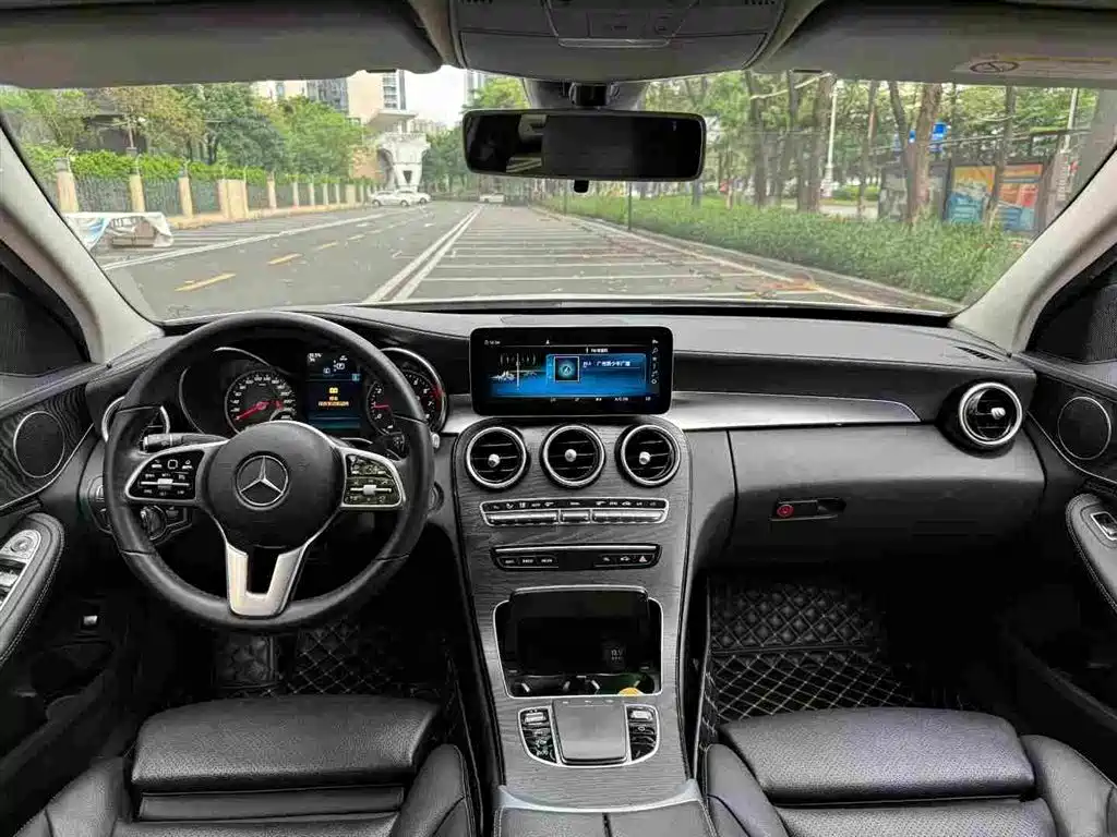 Mercedes-Benz C-Class 2019 — фото 7