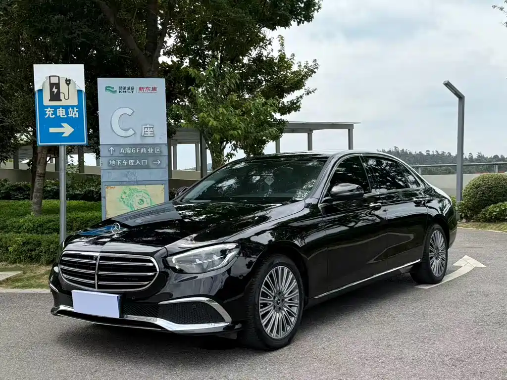 Mercedes-Benz E-Class 2021