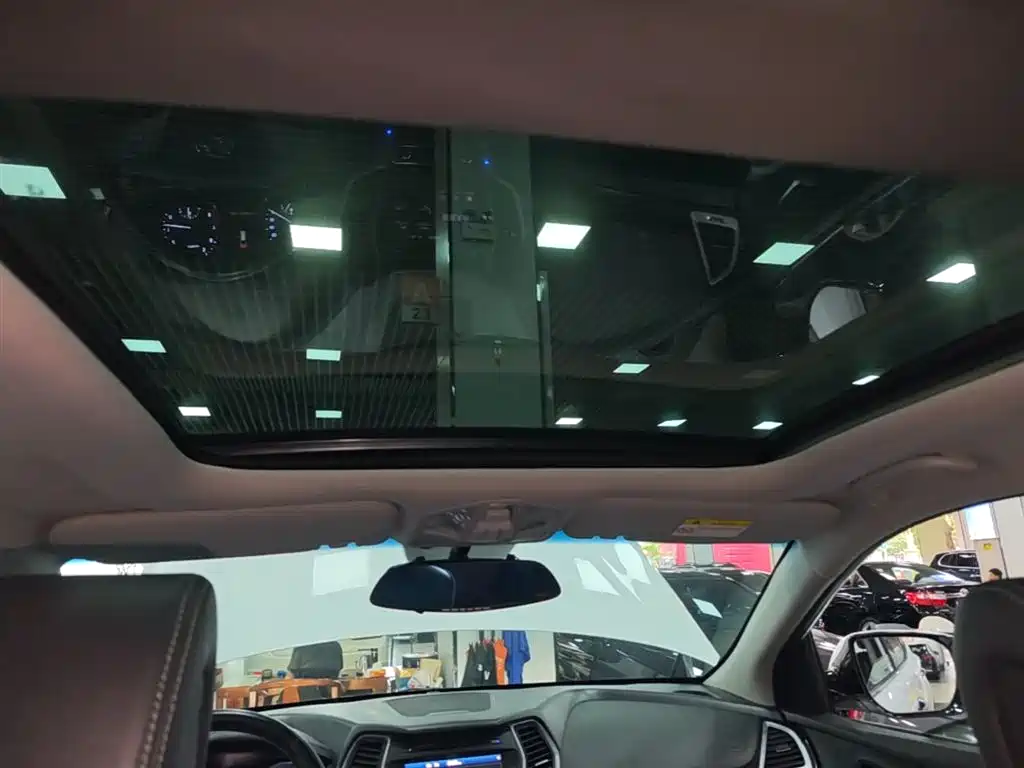 Hyundai Santa Fe 2018 — фото 18