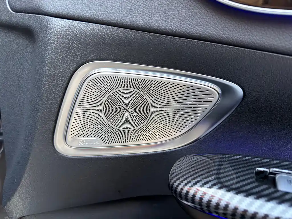 Mercedes-Benz C-Class 2022 — фото 18