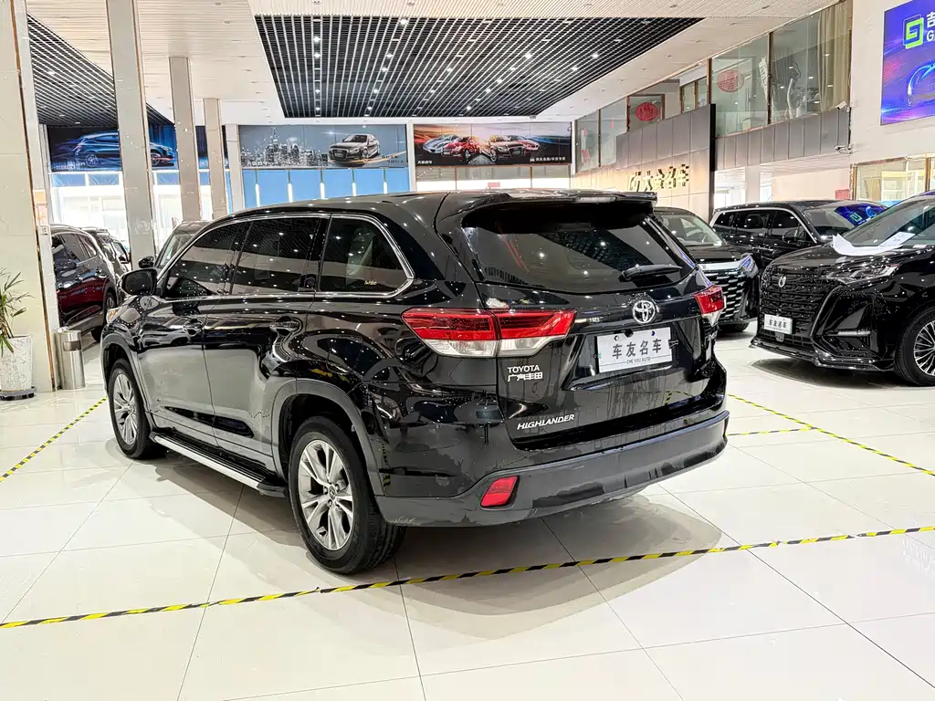 Toyota Highlander 2018 — фото 11
