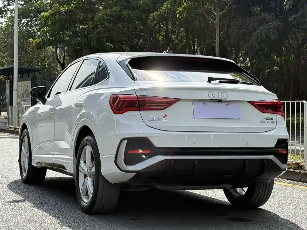 Audi Q3 Sportback 2022 — фото 17