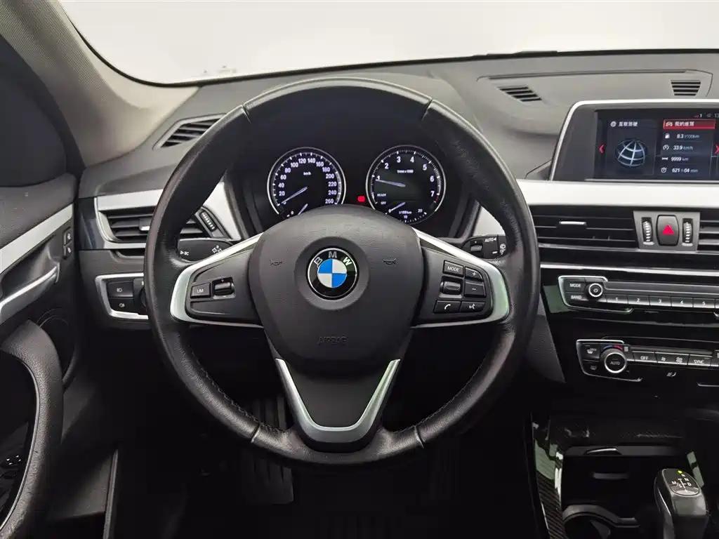 BMW X1 2018 — фото 11