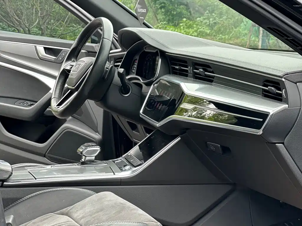 Audi A6L 2021