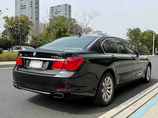 BMW 7 Series 2009