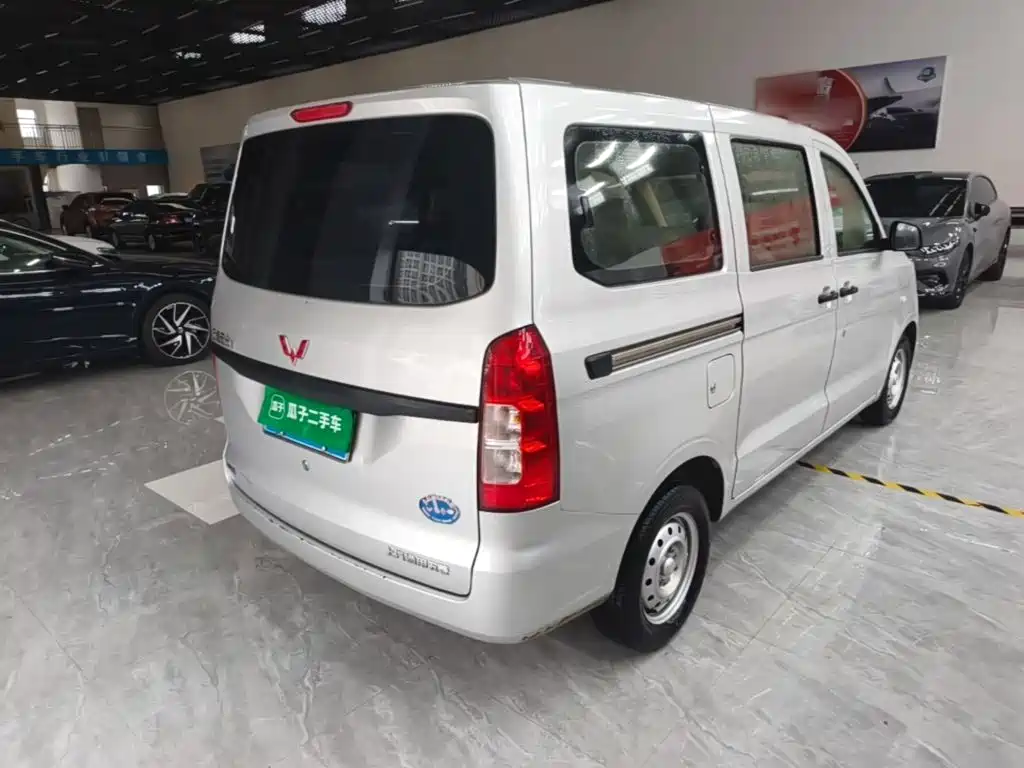 Wuling Hongguang V 2023