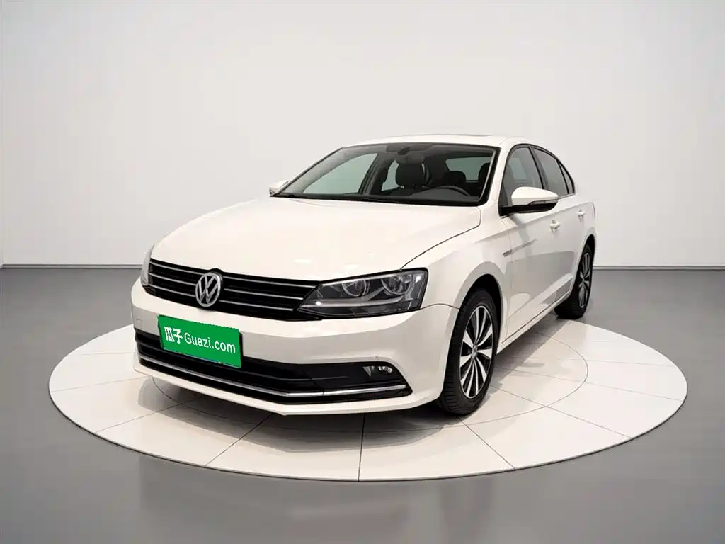 Volkswagen Sagitar 2018