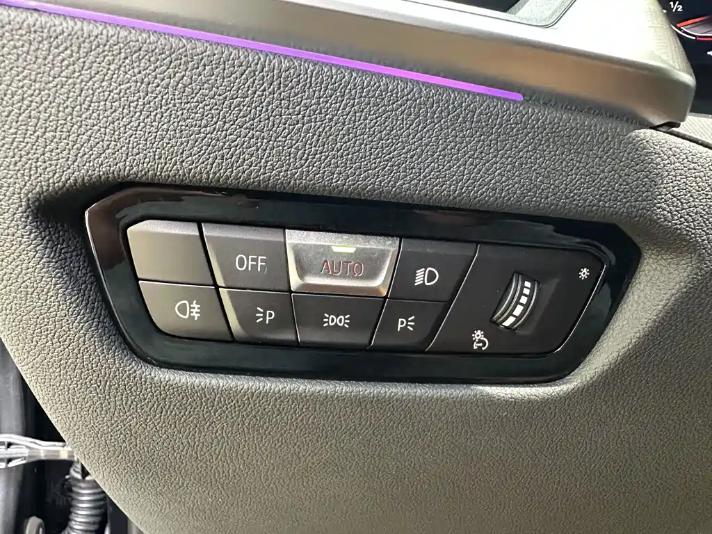 BMW 3 Series 2022 — фото 13