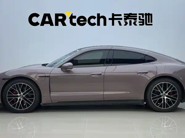 Porsche Taycan 2021