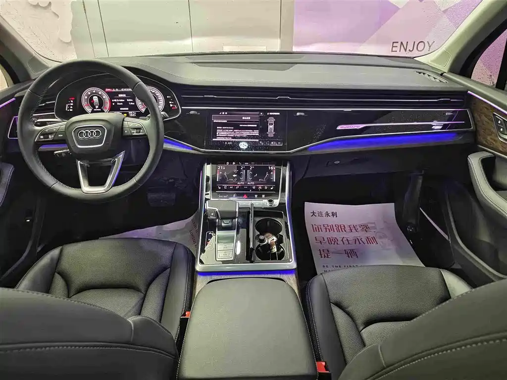Audi Q7 2025 — фото 12
