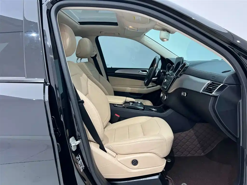 Mercedes-Benz GLE AMG 2018 — фото 19