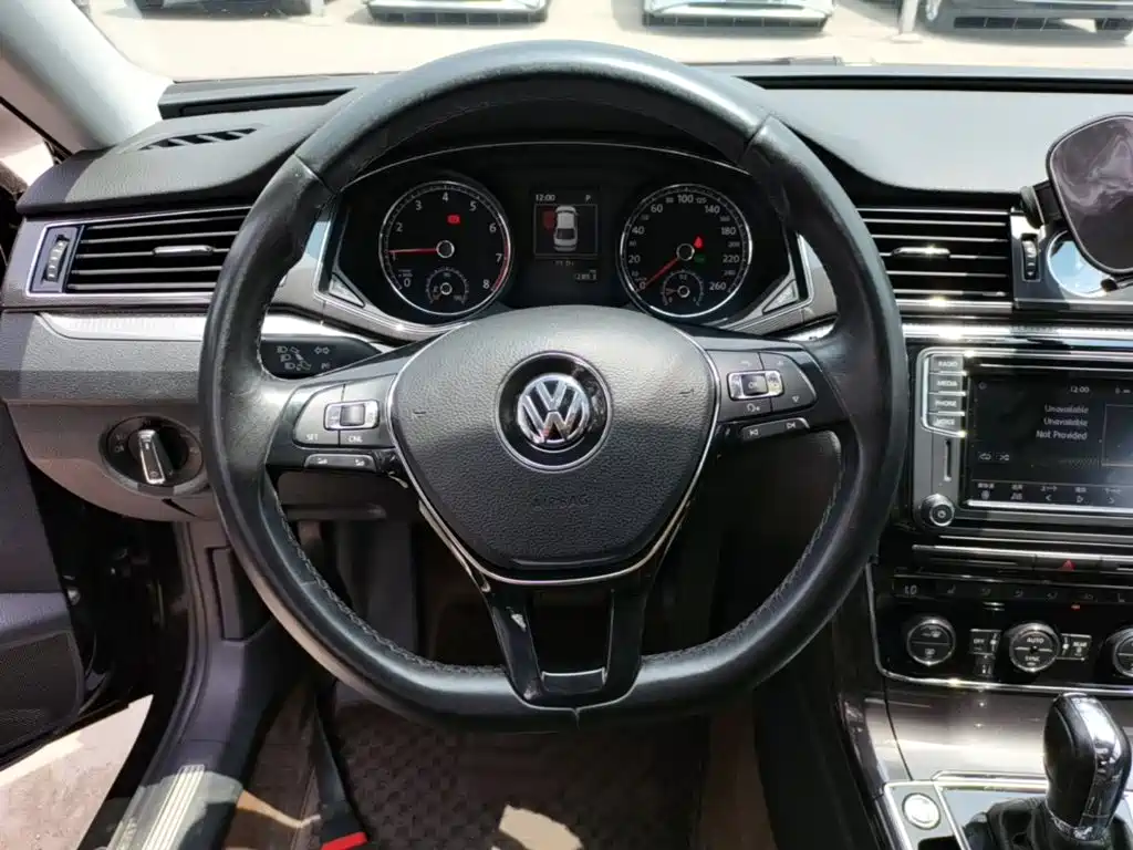 Volkswagen Passat 2019 — фото 11