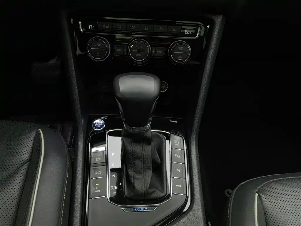 Volkswagen Tiguan L PHEV 2020 — фото 13