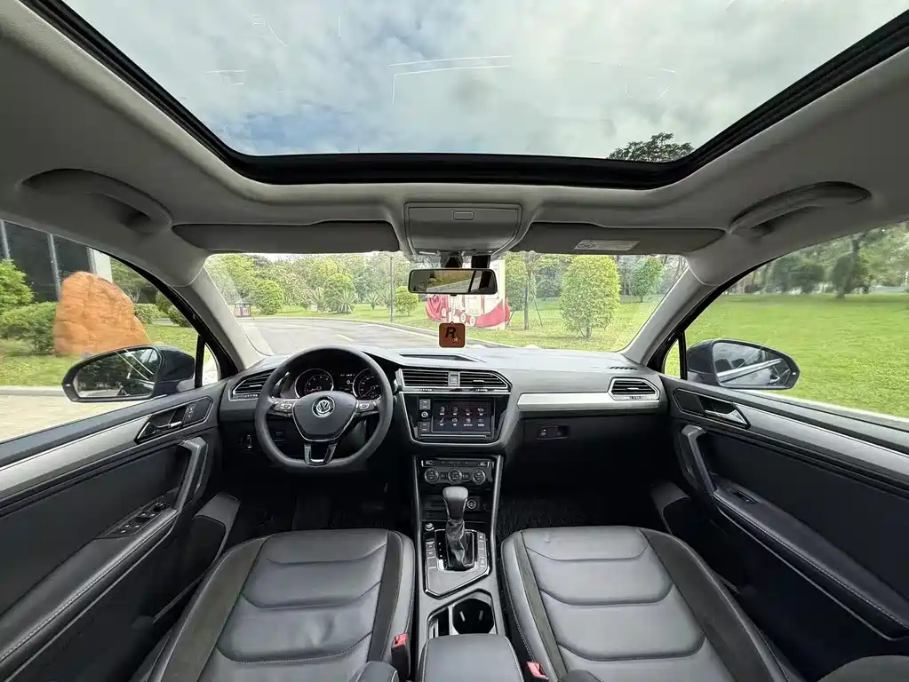 Volkswagen Tiguan L 2019 — фото 12