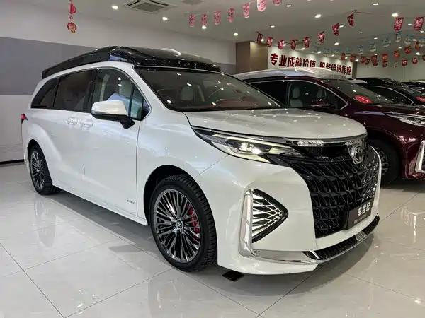 Toyota Sienna 2024
