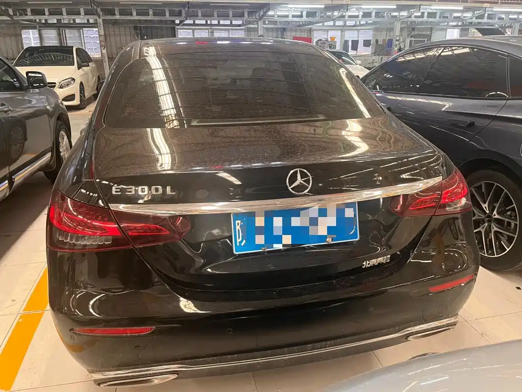 Mercedes-Benz E-Class 2021 — фото 14