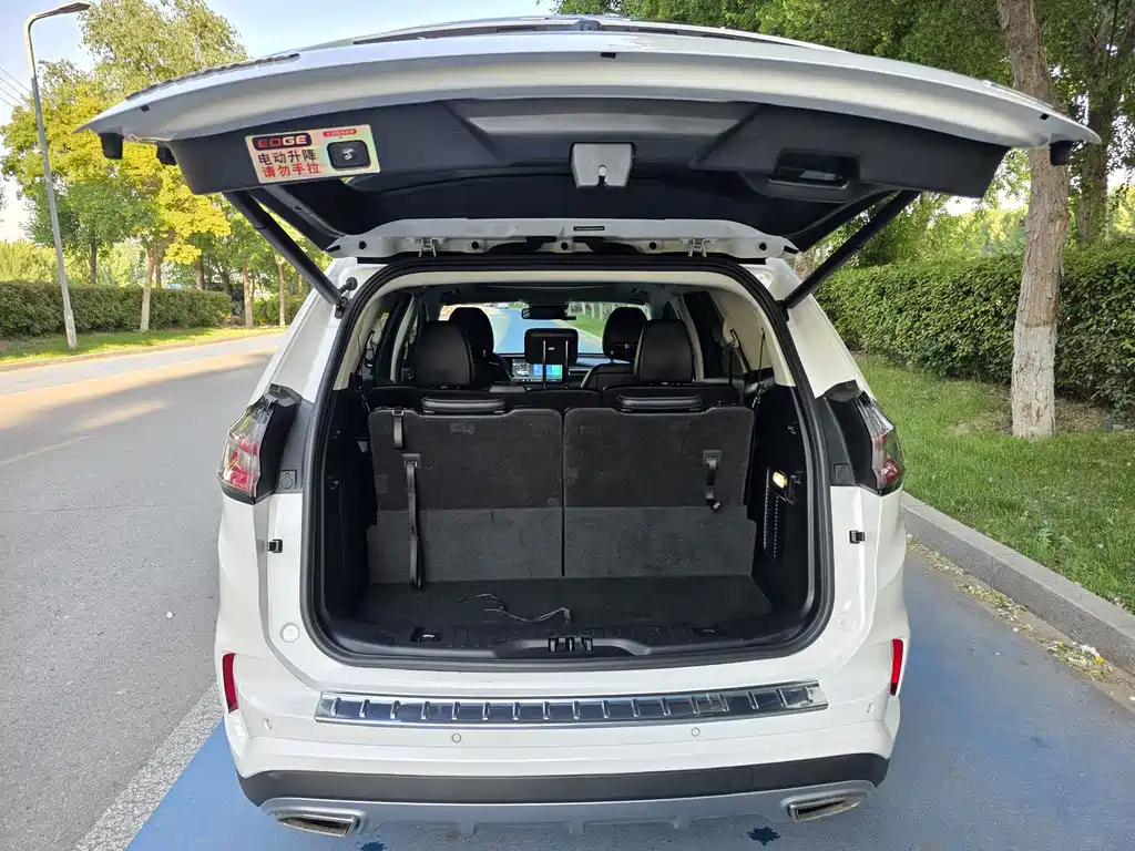 Ford Edge 2022 — фото 14