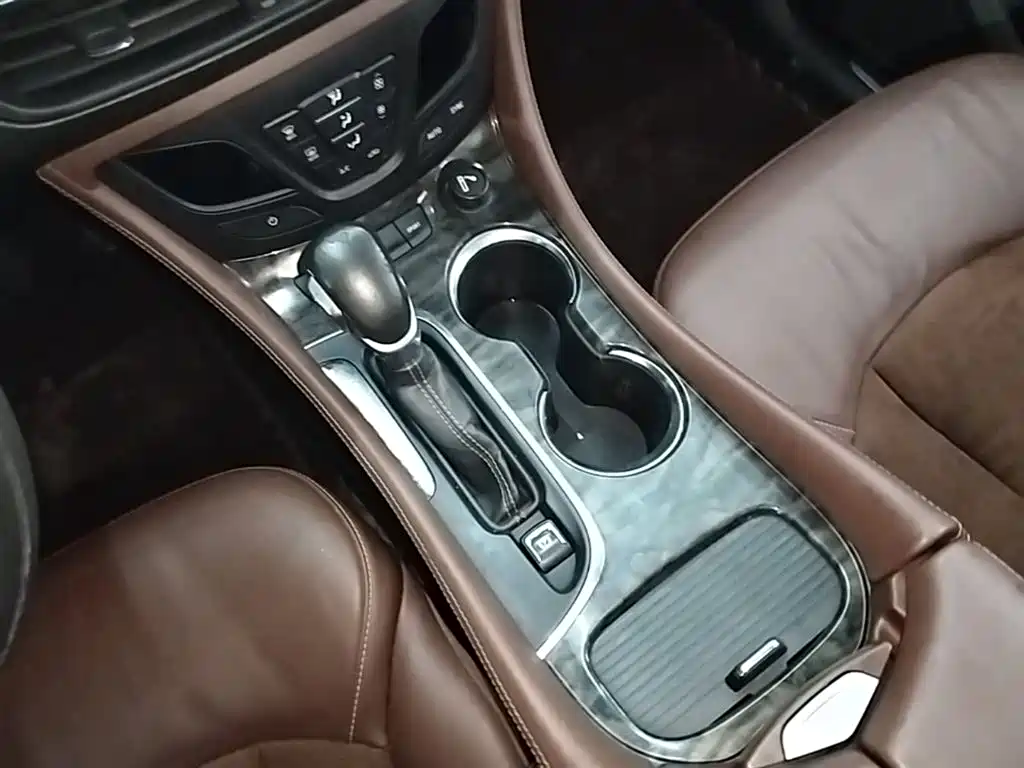 Buick Envision Plus 2015 — фото 13