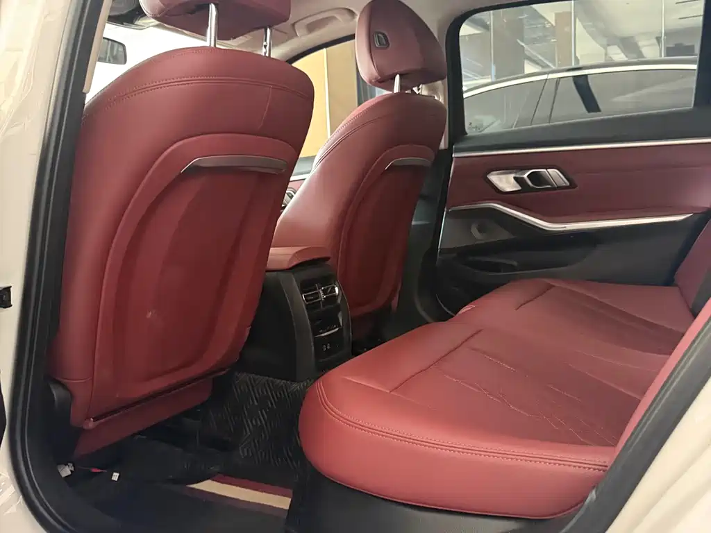 BMW 3 Series 2023