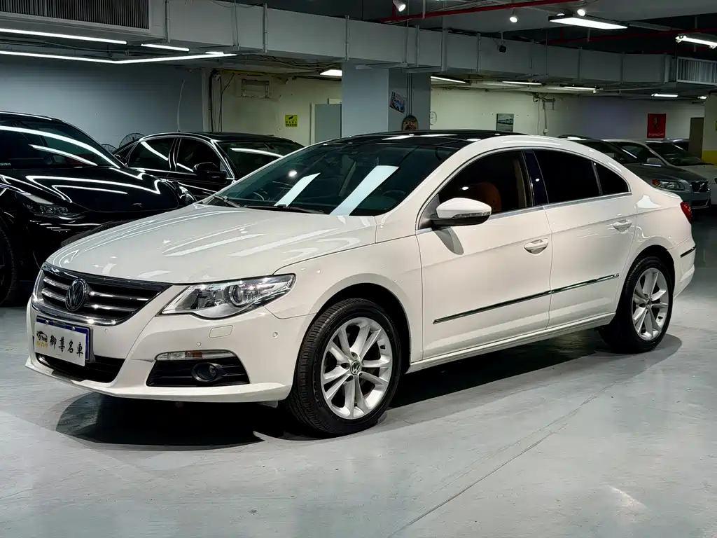 Volkswagen CC 2012 — фото 1