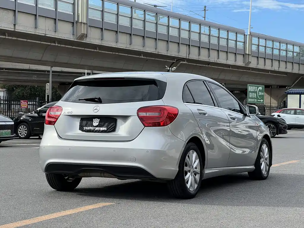 Mercedes-Benz A-Class 2014 — фото 15