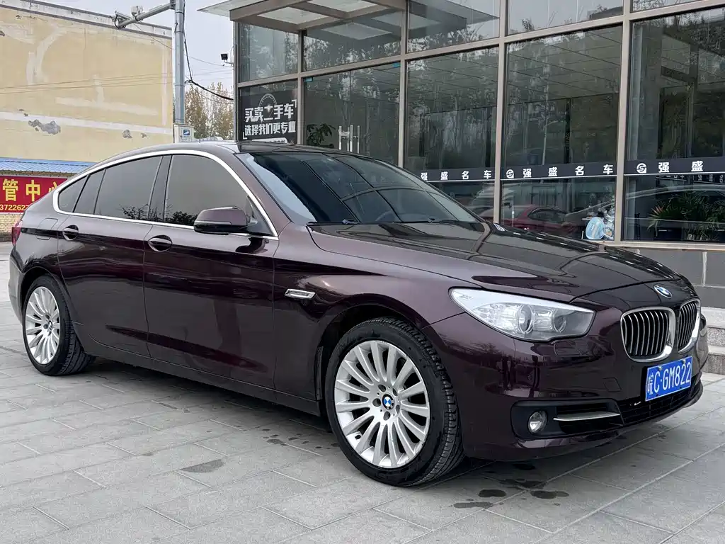 BMW 5 Series GT 2017 — фото 12