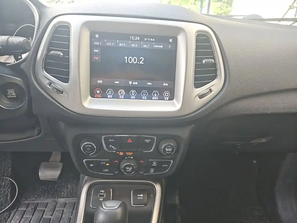 Jeep Compass 2019 — фото 13