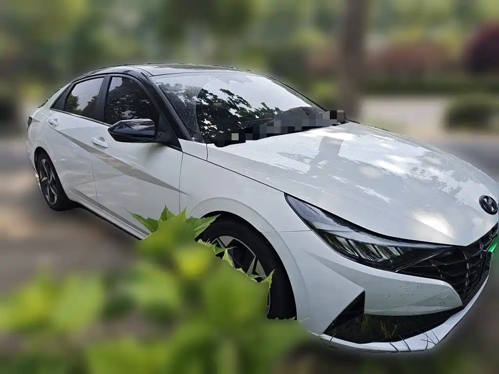 Hyundai Elantra 2022 — фото 23
