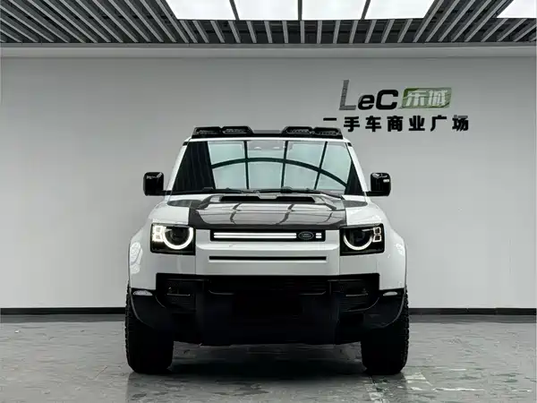 Land Rover Defender 2025