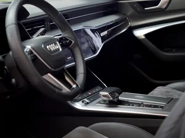 Audi A6L 2021
