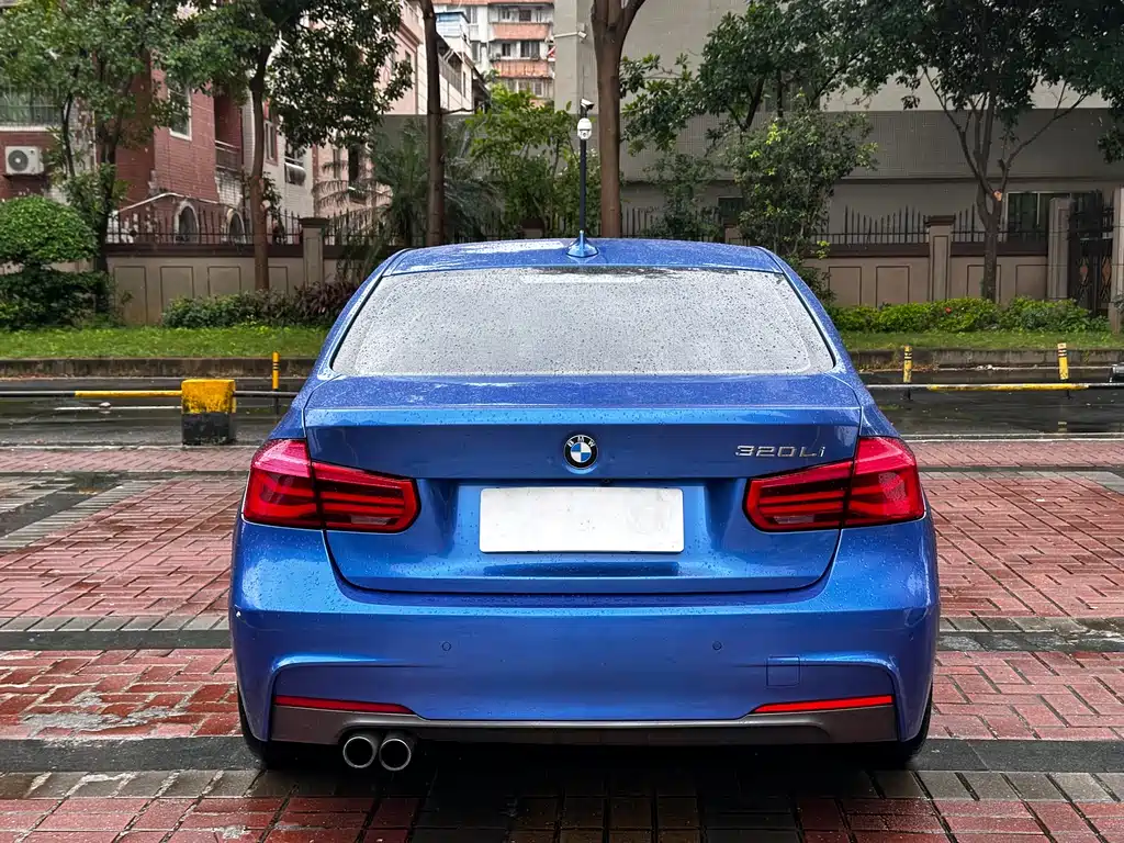 BMW 3 Series 2017 — фото 12