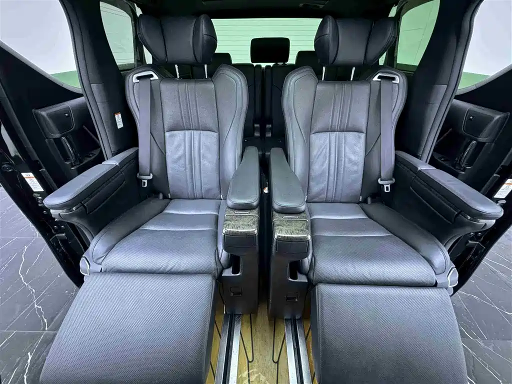Toyota Alphard 2021 — фото 14